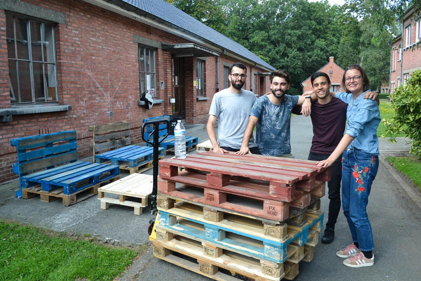 Opvangcentrum Westakkers blijft open | De Standaard