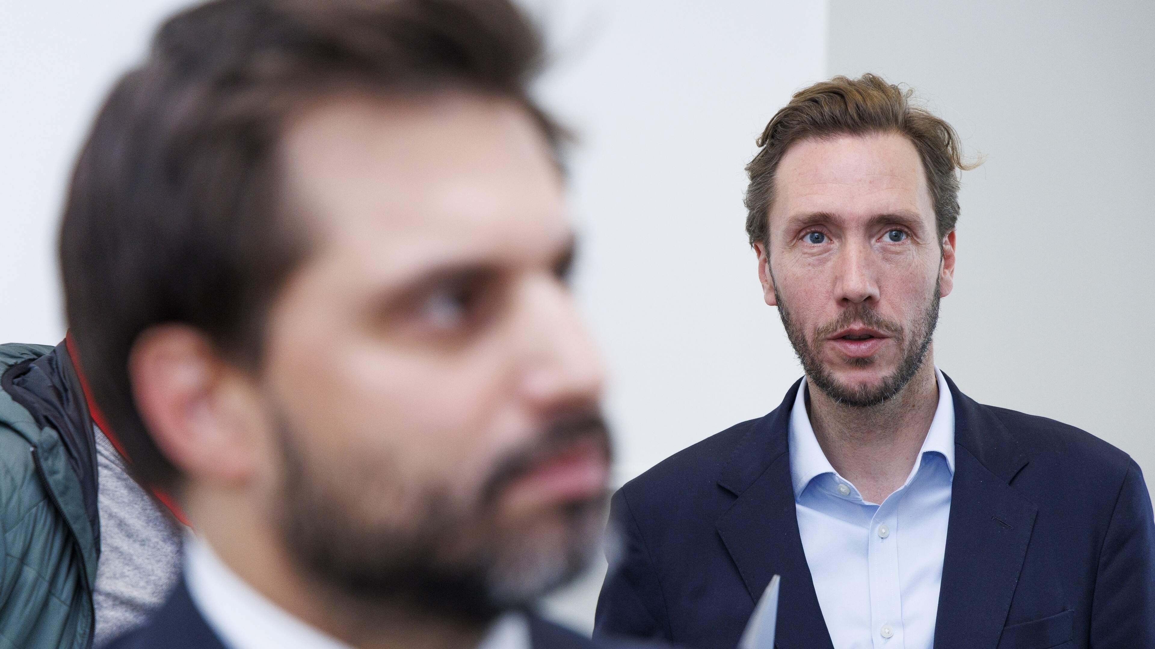 MR viert 180 jaar liberalisme alleen, zonder Anders