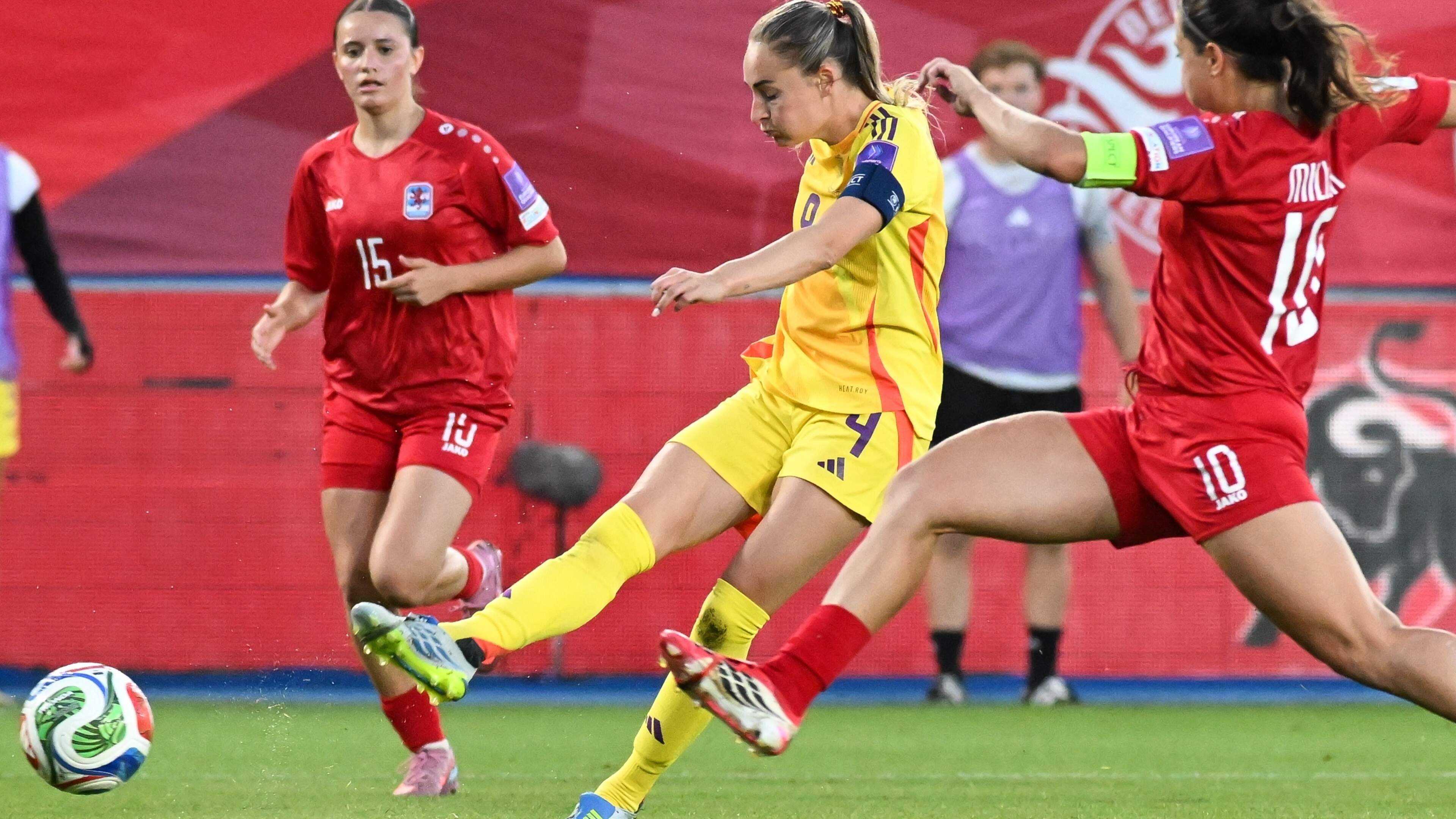 Red Flames kloppen Luxemburg met 6–0, maar hebben nog werk om groepswinnaar te worden