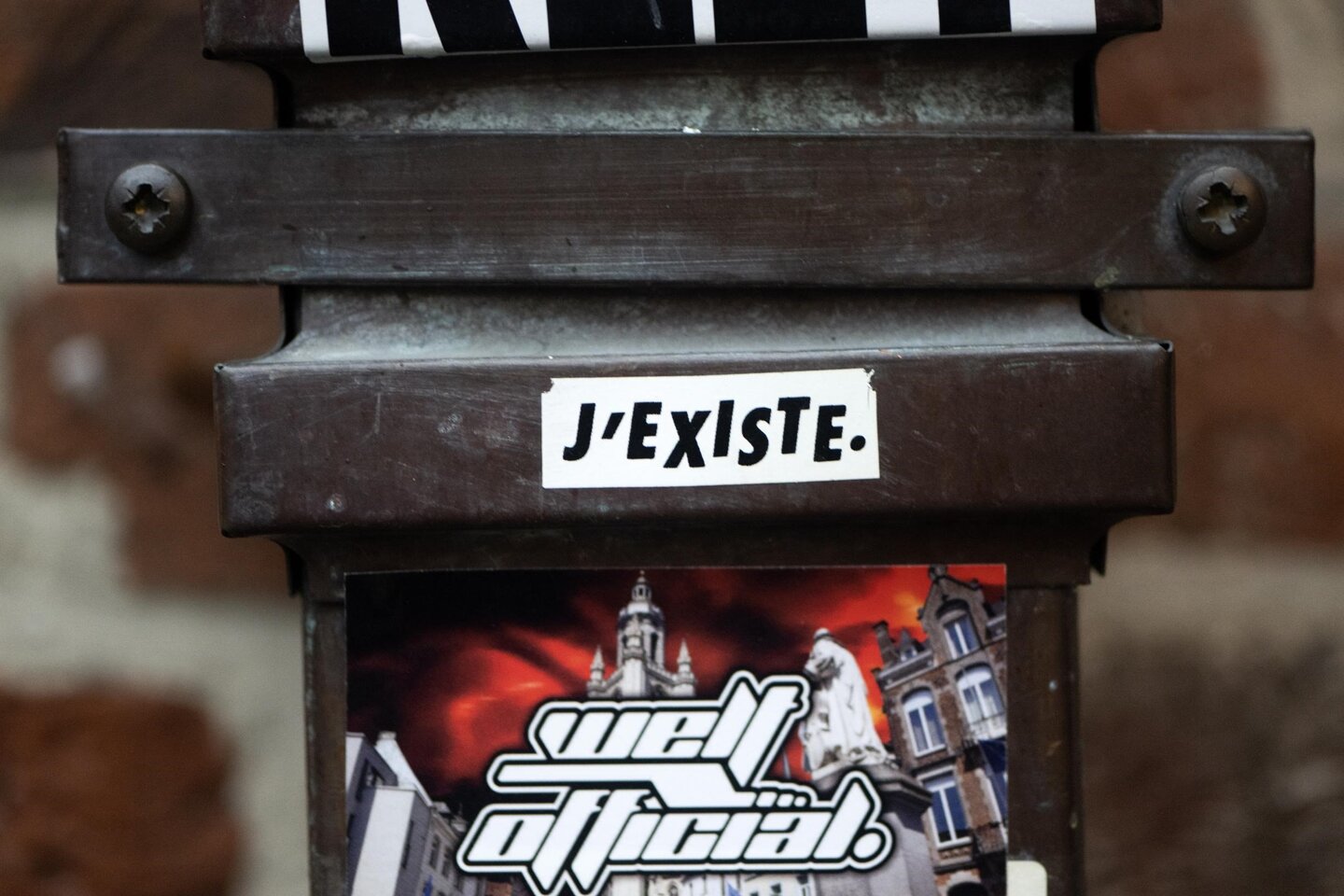 Kunst die blijft plakken | De Standaard